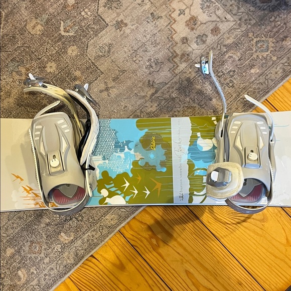 Burton Feather Women’s Snowboard - 139 - Picture 7 of 9